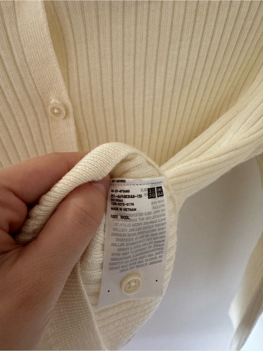 100% Wool Cream Ribbed Button-Up Collared Top - Picture 3 of 5